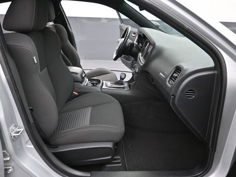 Used 2019 Dodge Charger R/T w/ Blacktop Package image 12