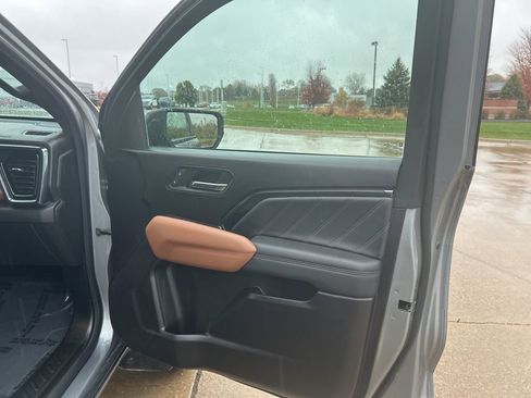 Used 2024 GMC Canyon AT4 w/ AT4 Premium Package image 22