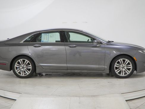 Used 2014 Lincoln MKZ image 12