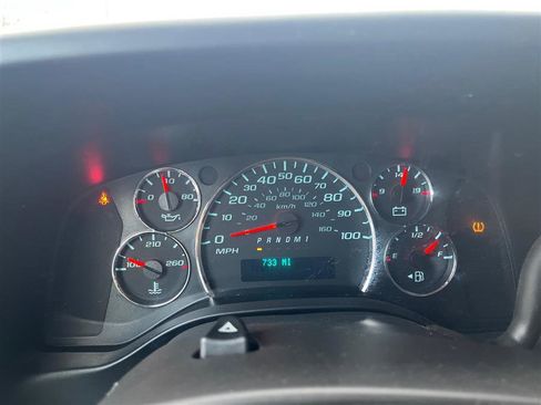 Used 2019 Chevrolet Express 3500 w/ Driver Convenience Package image 22