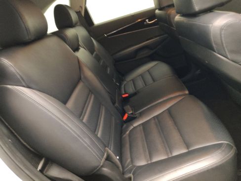 Used 2018 Kia Sorento EX FWD image 19