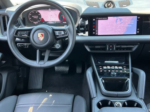 Certified 2024 Porsche Cayenne Coupe AWD/4WD image 16
