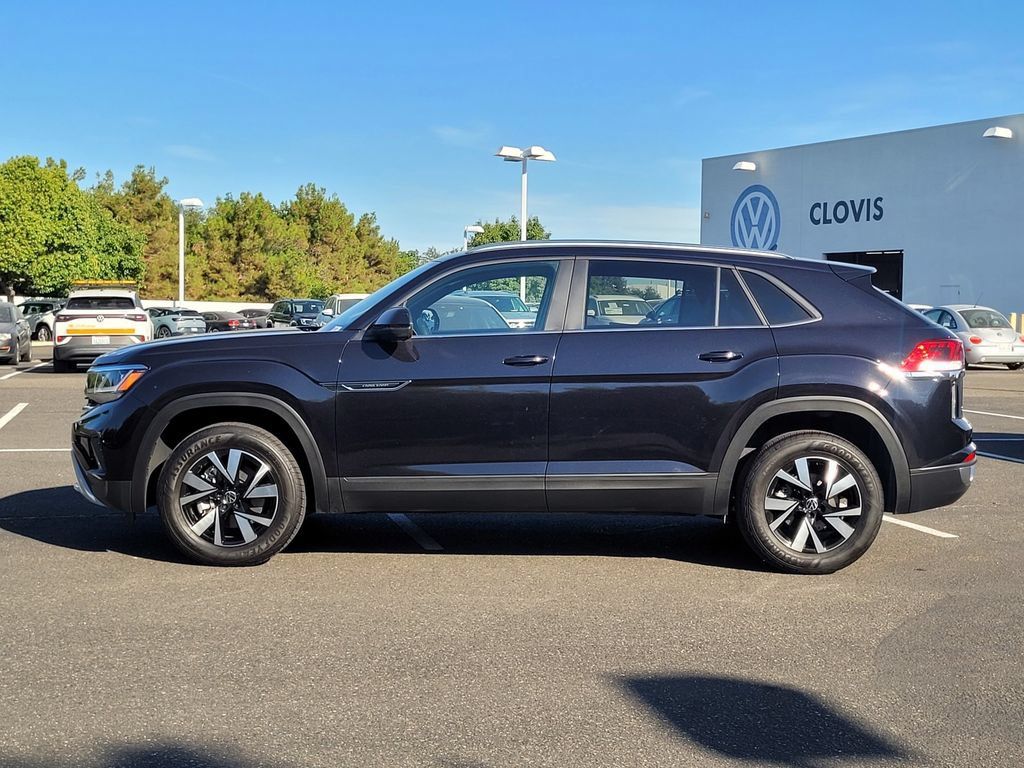 Used 2023 Volkswagen Atlas Cross Sport SE AWD/4WD image 9