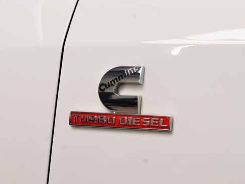 Used 2022 RAM 2500 Tradesman w/ Chrome Appearance Group AWD/4WD image 10