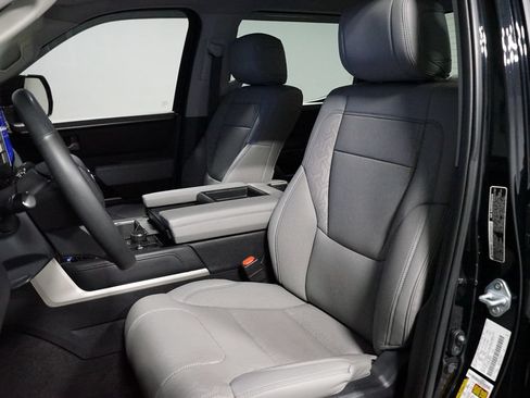 Used 2022 Toyota Tundra Limited AWD/4WD image 30