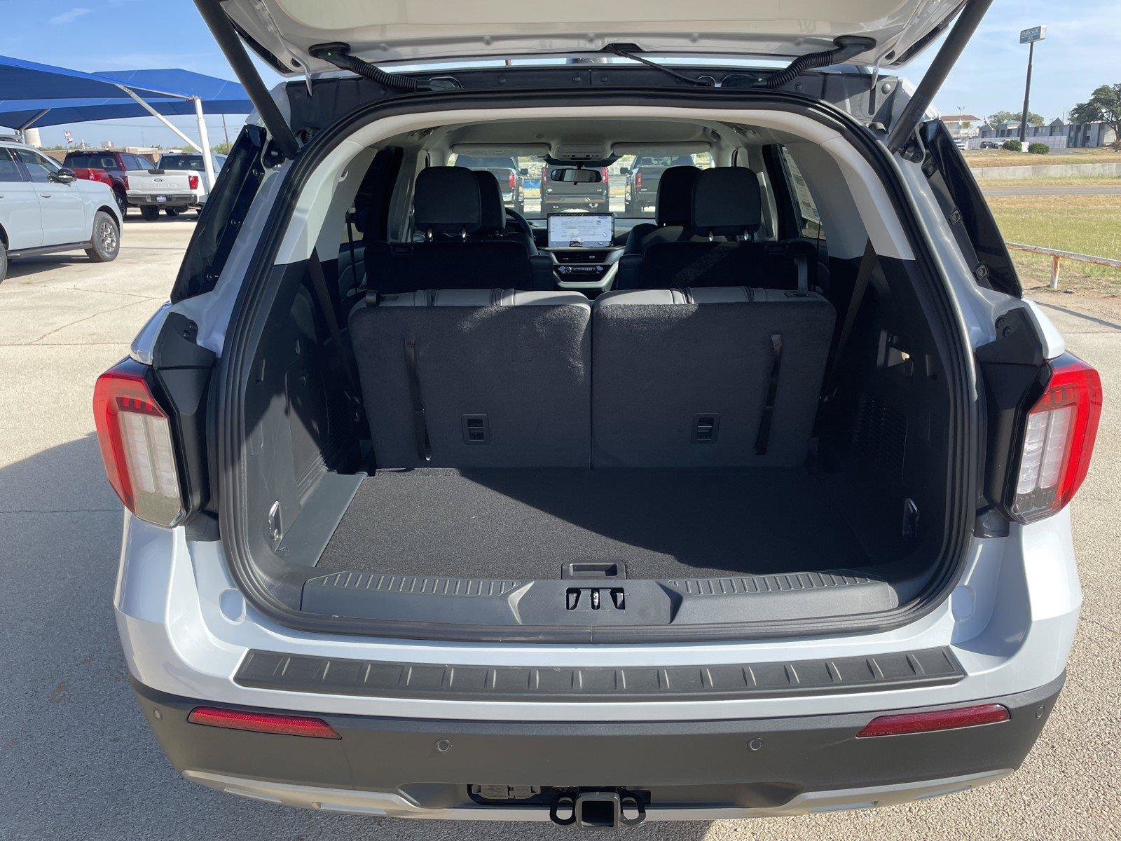 New 2026 Ford Explorer Active w/ Active Comfort Package RWD image 26