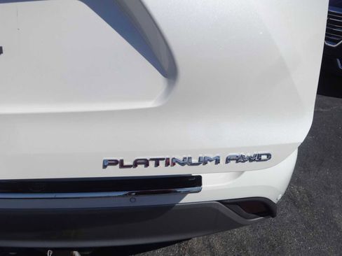 Used 2021 Toyota Highlander Platinum image 6