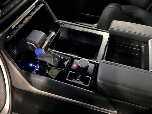 New 2026 Toyota Tundra Platinum image 7