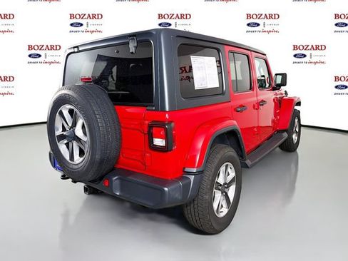 Used 2019 Jeep Wrangler Unlimited Sahara AWD/4WD image 8
