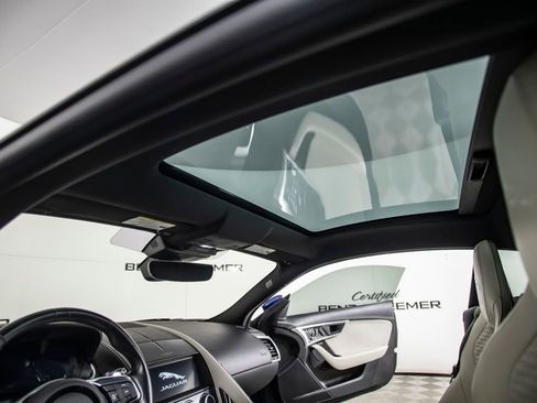 Used 2023 Jaguar F-TYPE Coupe image 20