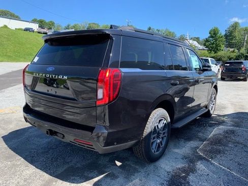 New 2025 Ford Expedition Active image 26