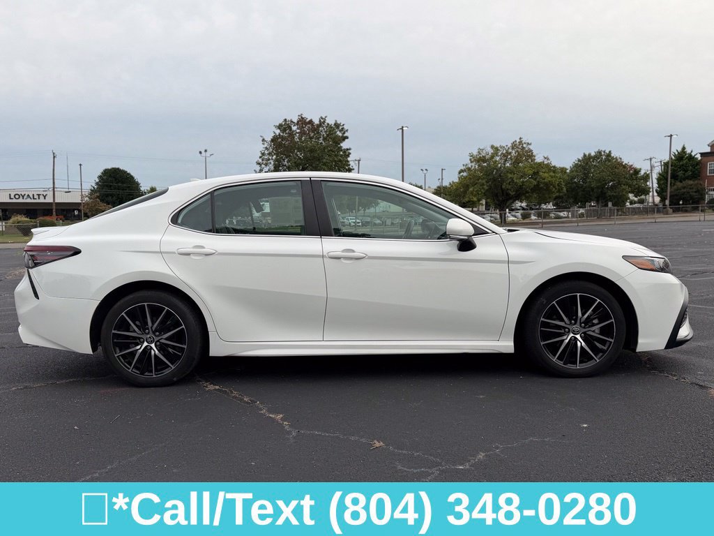 Used 2024 Toyota Camry SE w/ Convenience Package FWD image 11