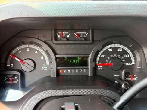 Used 2011 Ford E-350 and Econoline 350 XL w/ Interior Upgrade Pkg RWD image 14