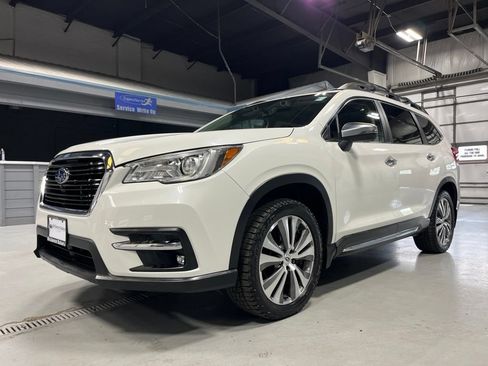 Used 2019 Subaru Ascent Touring w/ Popular Package #2 AWD/4WD image 3