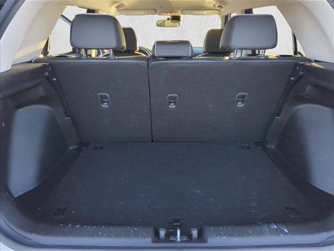 Used 2023 Hyundai Venue Limited image 25