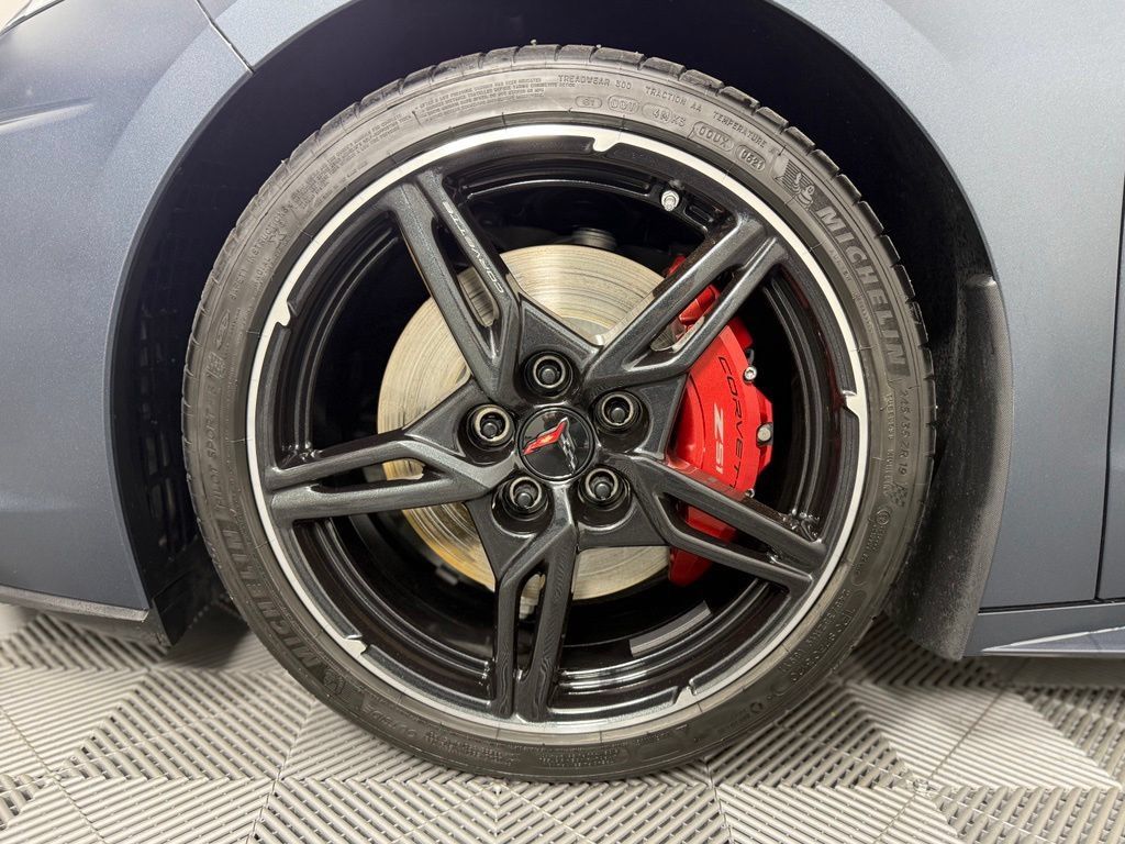 Used 2021 Chevrolet Corvette Stingray Premium Cpe w/ Z51 Performance Package RWD image 13