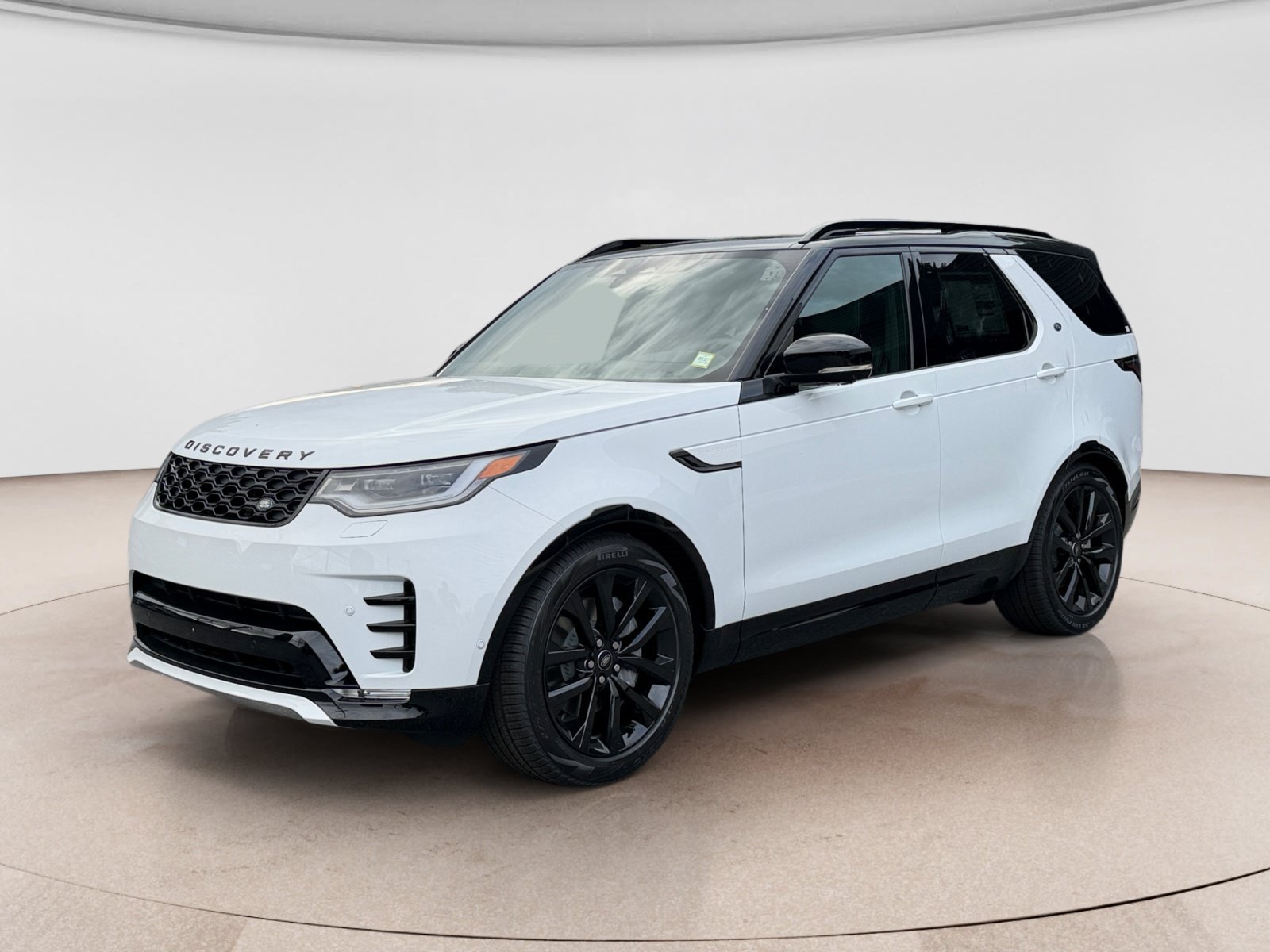 New 2026 Land Rover Discovery Dynamic SE AWD/4WD image 1