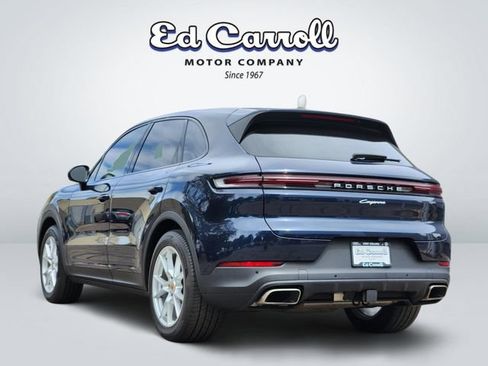 Used 2024 Porsche Cayenne AWD/4WD image 5