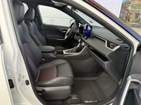 Certified 2025 Toyota RAV4 XSE image 22