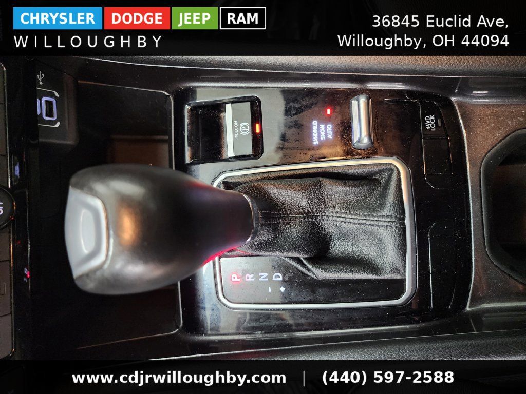 Used 2024 Jeep Compass Latitude AWD/4WD image 22