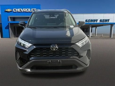 Used 2025 Toyota RAV4 XLE AWD/4WD image 7