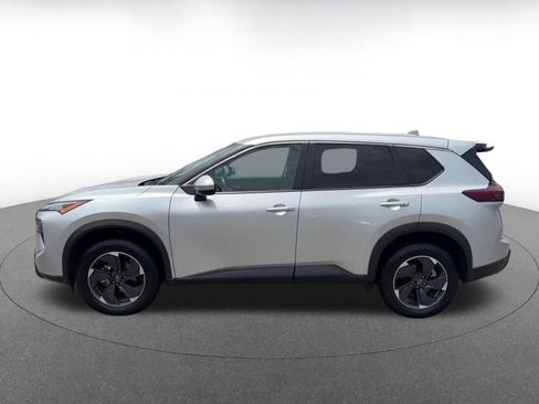 Used 2025 Nissan Rogue SV AWD/4WD image 8