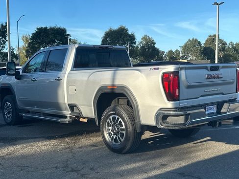 Used 2022 GMC Sierra 2500 SLT w/ SLT Convenience Package image 3