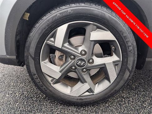 Used 2022 Hyundai Venue SEL w/ Cargo Package image 13