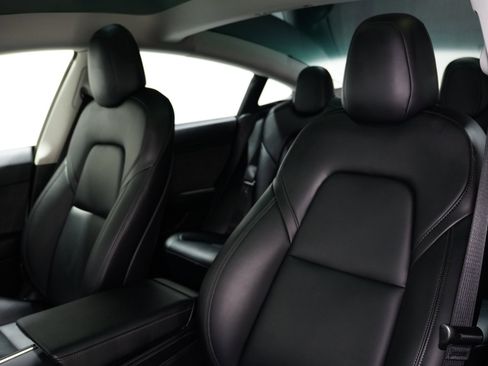 Used 2022 Tesla Model 3 Long Range image 9