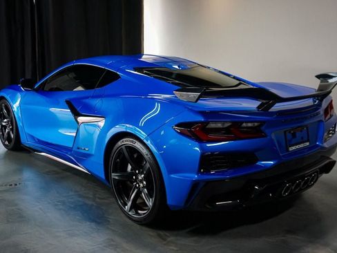 Used 2025 Chevrolet Corvette Z06 w/ Z07 Performance Package RWD image 36