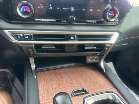 Used 2023 Lexus RX 350 Premium Plus w/ Accessory Package AWD/4WD image 33