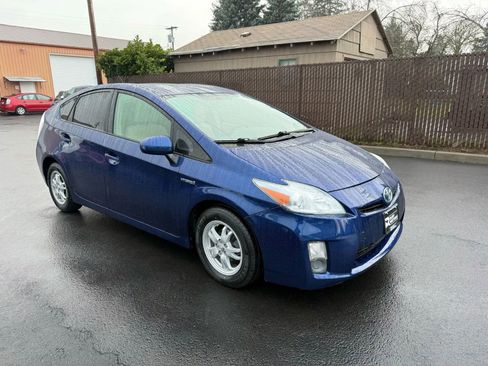 Used 2011 Toyota Prius Two image 3