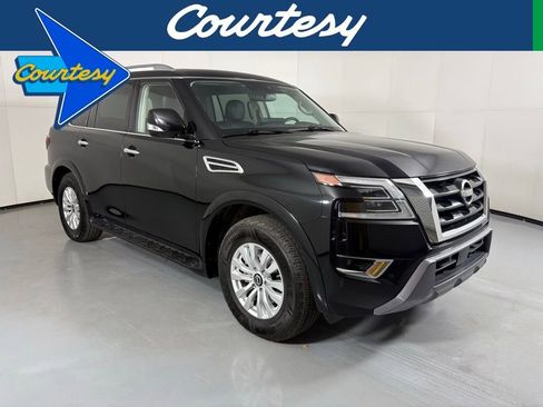 Used 2024 Nissan Armada SV image 1