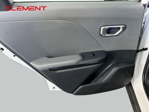 Used 2025 Kia K4 FWD image 29