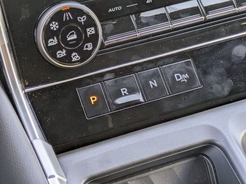 New 2025 Nissan Armada SL w/ Captain's Chari Seat Package image 12