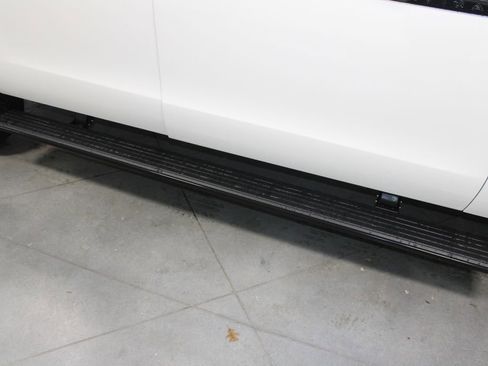 New 2025 Lincoln Navigator L Reserve w/ Jet Appearance Package image 11