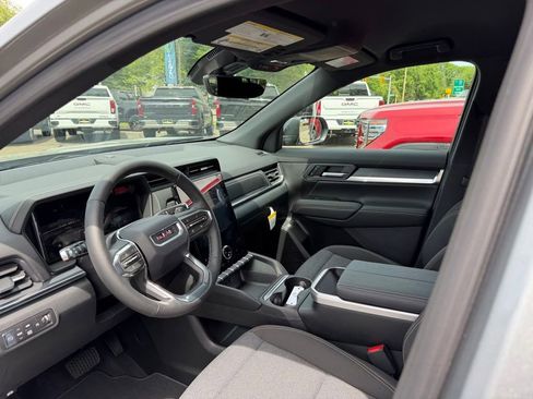 New 2026 GMC Terrain Elevation w/ Technology Package II AWD/4WD image 13