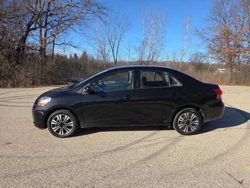 Used 2008 Toyota Yaris Sedan image 4