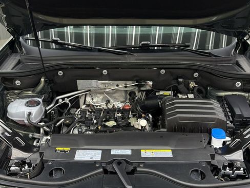 Used 2025 Volkswagen Atlas Peak Edition SE AWD/4WD image 16