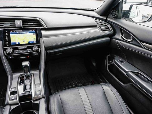 Used 2018 Honda Civic EX-L image 16