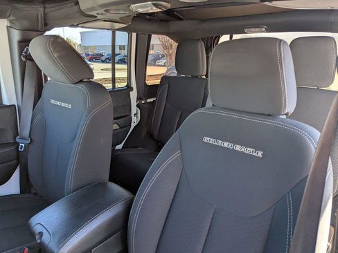 Used 2018 Jeep Wrangler Unlimited Sport image 14