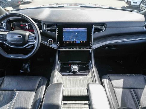 Used 2022 Jeep Wagoneer Series II image 9