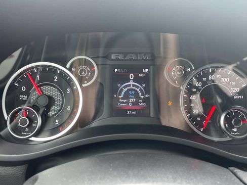 New 2026 RAM 2500 Tradesman AWD/4WD image 21