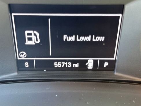 Used 2021 Chevrolet Equinox LS w/ LS Convenience Package image 24