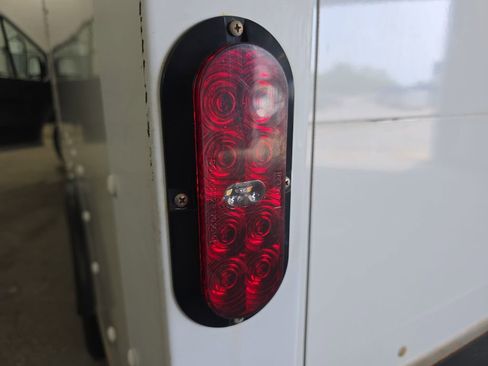 Used 2022 Ford Transit 350 DRW RWD image 30