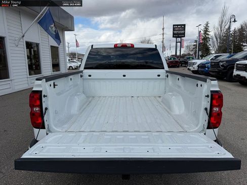 Used 2018 Chevrolet Silverado 1500 Custom w/ Custom Value Package image 9