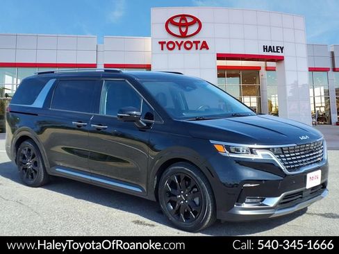 Used 2024 Kia Carnival SX Prestige FWD image 1