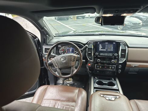 Used 2020 Nissan Titan Platinum Reserve w/ Moonroof Package RWD image 10