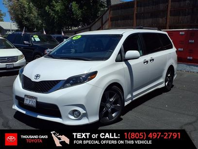 Used 2016 Toyota Sienna SE