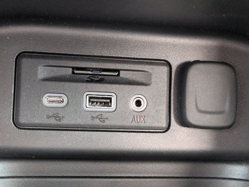 Used 2022 Chevrolet Equinox LT FWD image 22